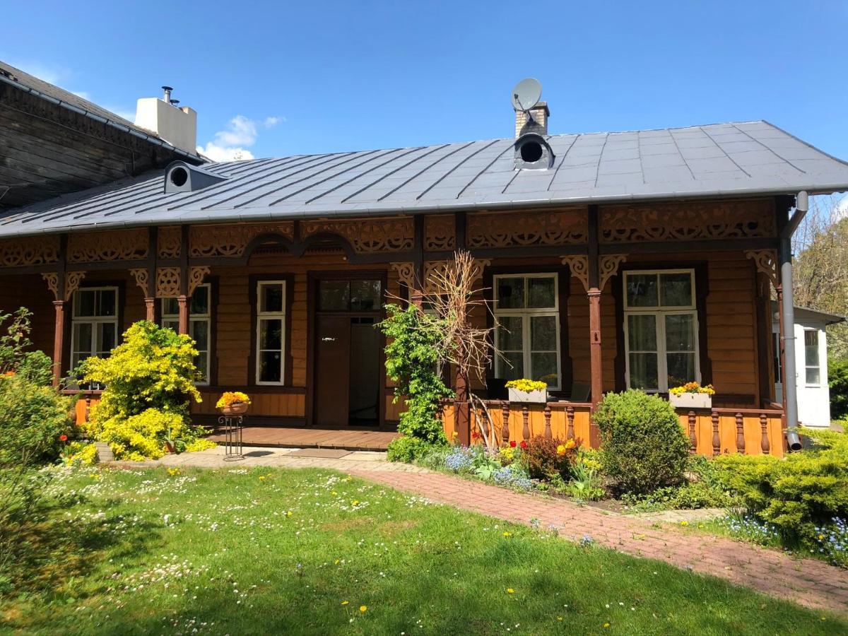Willa "Mazowsze" Nałęczów Exteriör bild