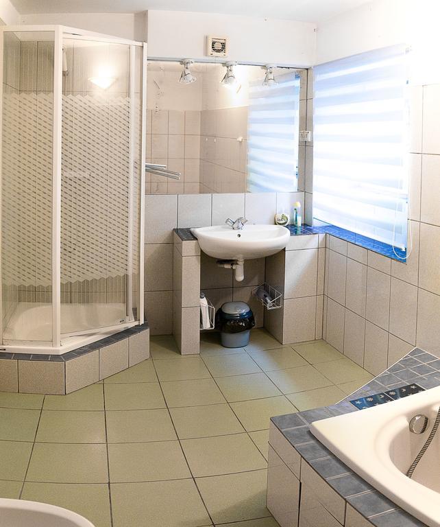 Willa "Mazowsze" Nałęczów Exteriör bild